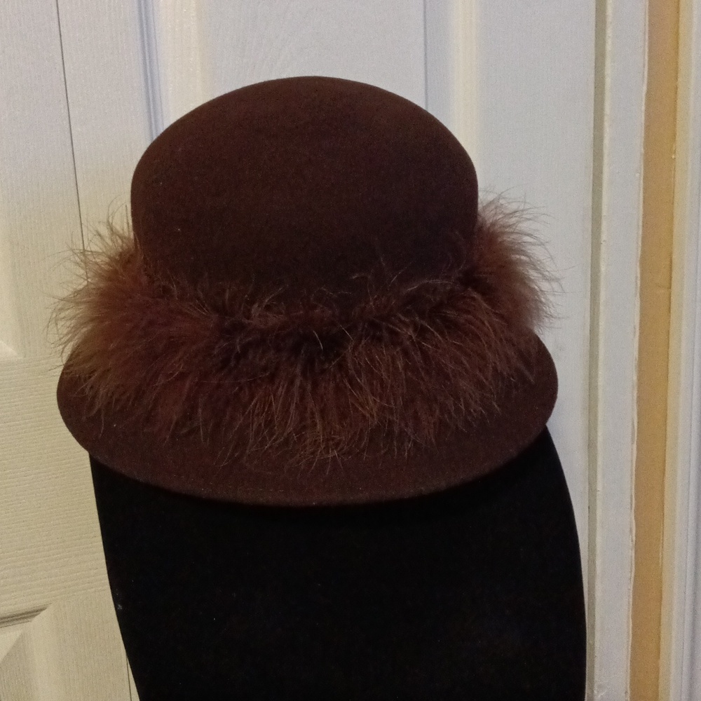 Elegant Brown Feathered Women's Hat